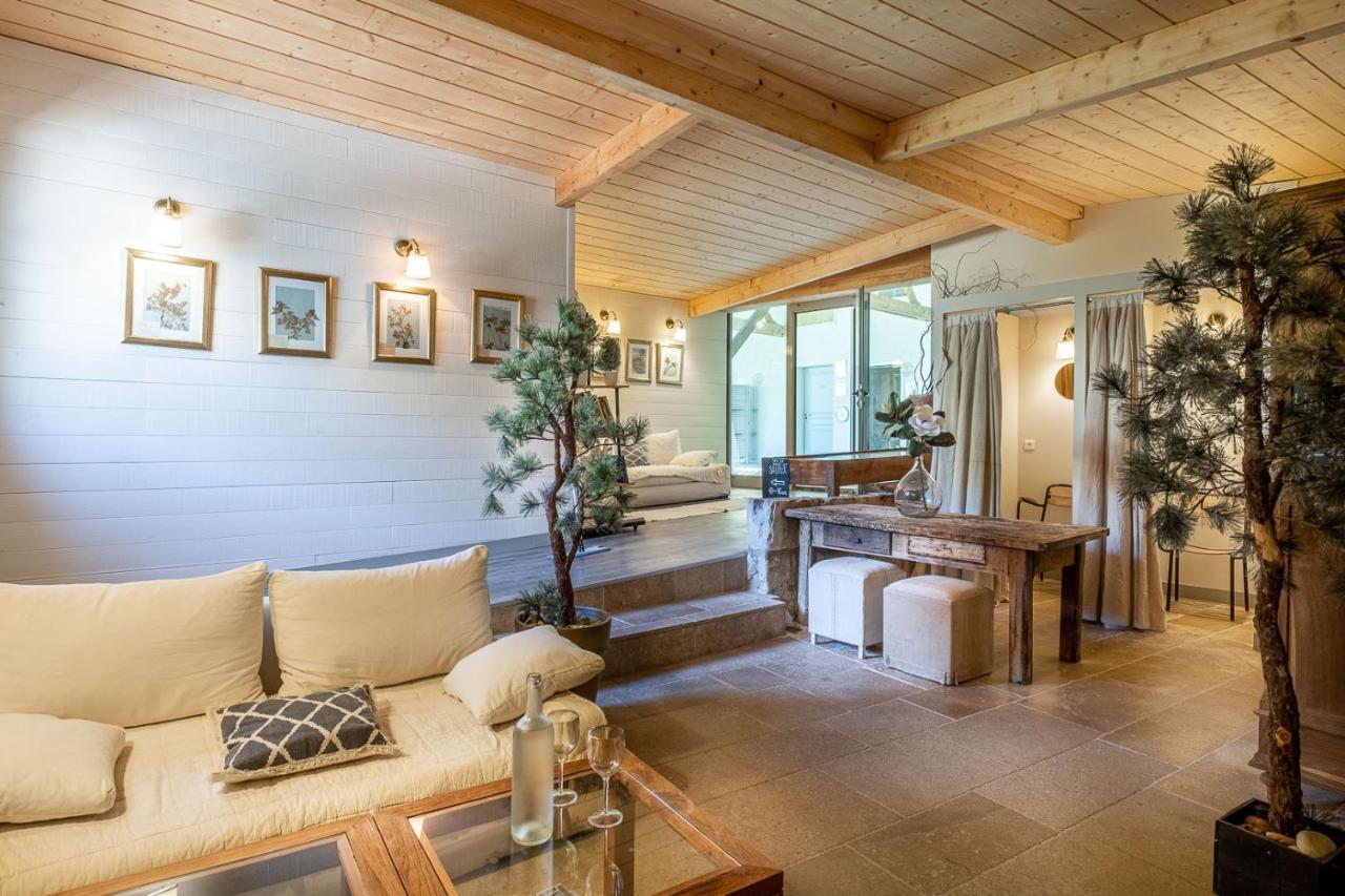 Appartements & Spa De La Marine Loire 몽소로 외부 사진