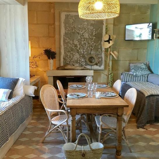 Appartements & Spa De La Marine Loire 몽소로 외부 사진