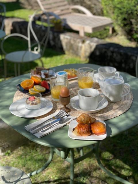 Appartements & Spa De La Marine Loire 몽소로 외부 사진