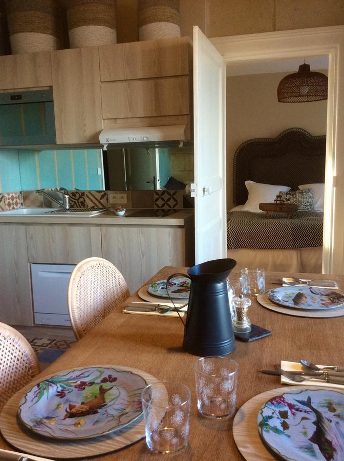 Appartements & Spa De La Marine Loire 몽소로 외부 사진