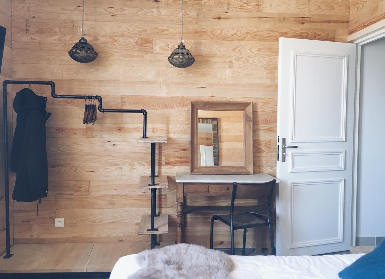 Appartements & Spa De La Marine Loire 몽소로 외부 사진